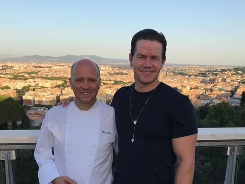 "Cucino per la rinascita e per lavorare meno. Però apro ad agosto"