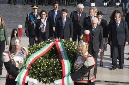 Festa della Liberazione: Giuseppe Conte all'Altare della Patria 8