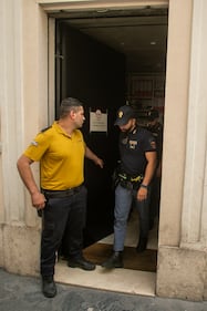 Dai sotterranei fanno un buco ed entrano da Bulgari: bottino di 500mila euro 3