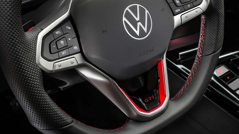 Volkswagen Golf 2024, guarda tutte le foto 11
