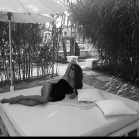 Pamela Prati, scandalo hot al monumento 3