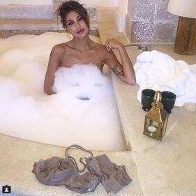 Sorelle Buccino, un'estate hot 17