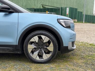 Ford Explorer EV: guarda la gallery del nuovo SUV americano 7
