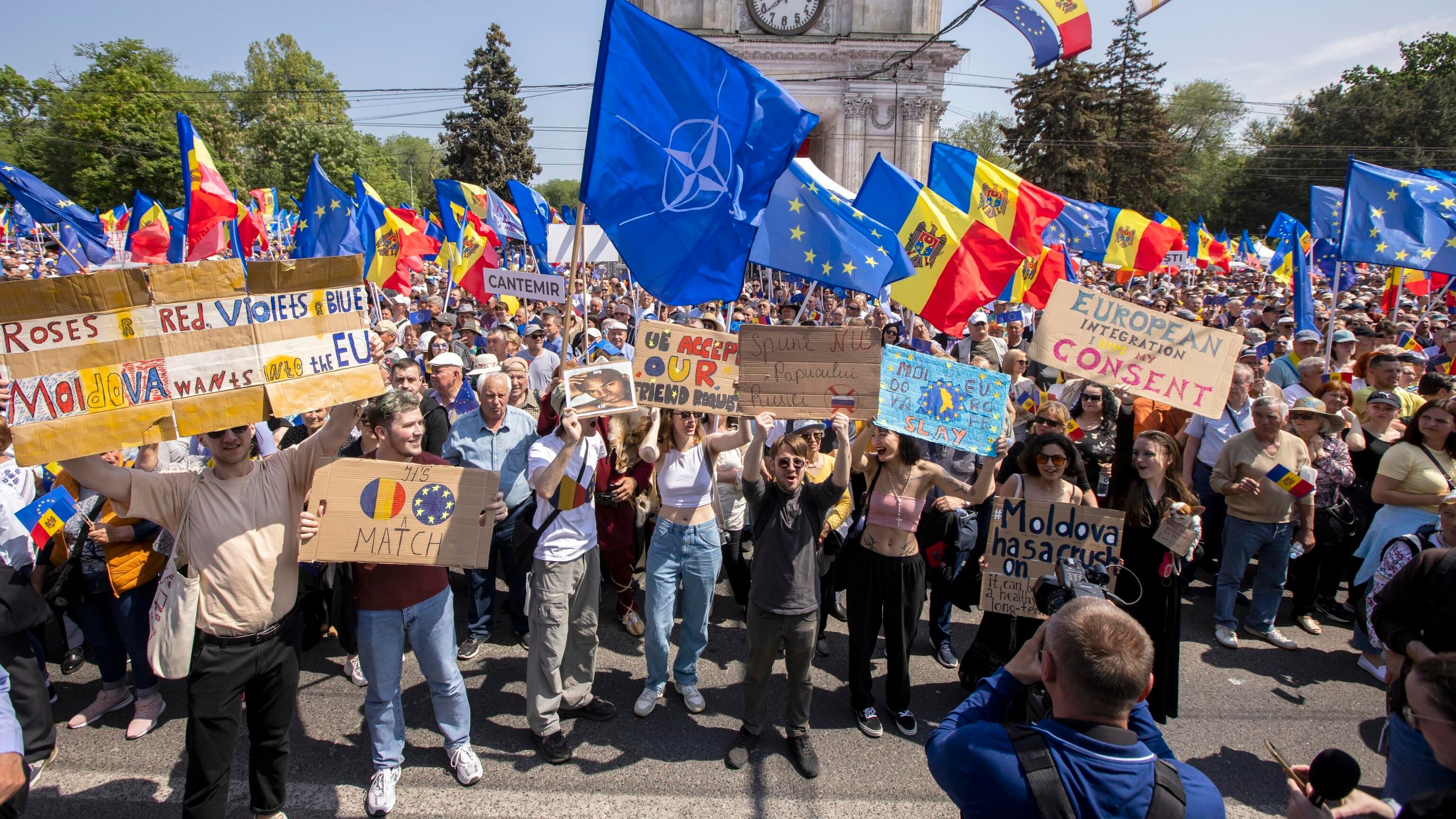 La Moldavia chiede l'adesione all'Ue: "Dobbiamo proteggerci dalla Russia"