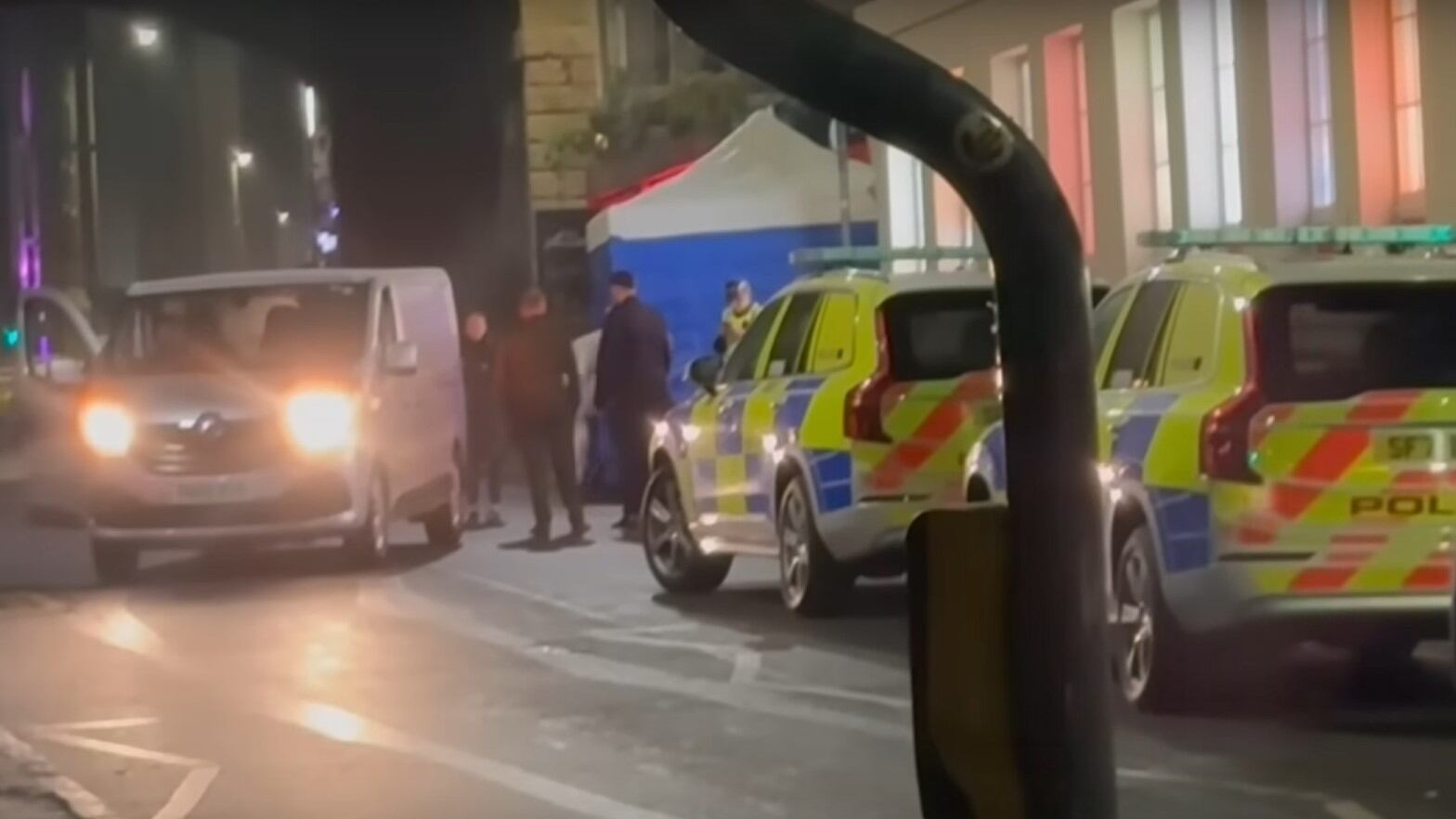Orrore a Edimburgo, testa decapitata di un uomo per strada nella notte di Halloween