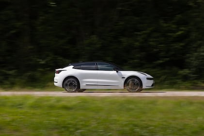 Zeekr 001: guarda tutte le foto 3