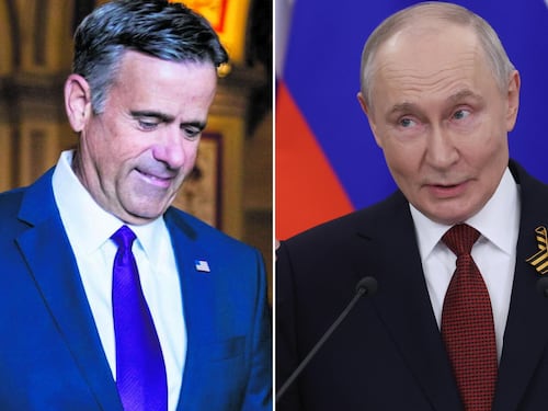 “Ha avvertito Putin di non attaccare la Nato”. Le rivelazioni sulla visita di Ratcliffe a Mosca