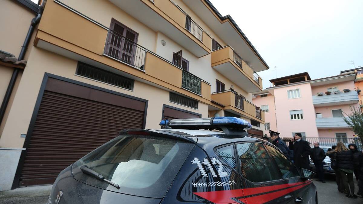 "Ho gli abusivi in casa ma nessuno ordina lo sgombero"