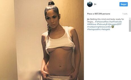 Jennifer Lopez, scatti bollenti per il tour 3