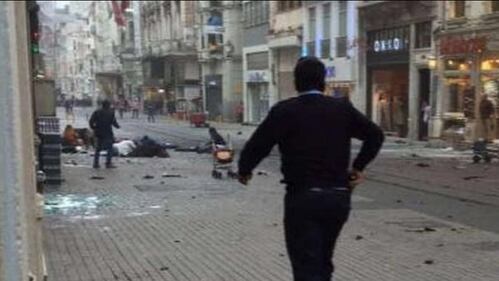 Le immagini dell'esplosione a Istanbul 6