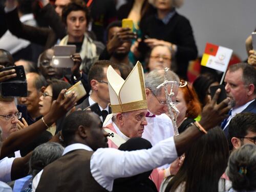 Papa Francesco: "Serve rispetto, non dite più migrante"