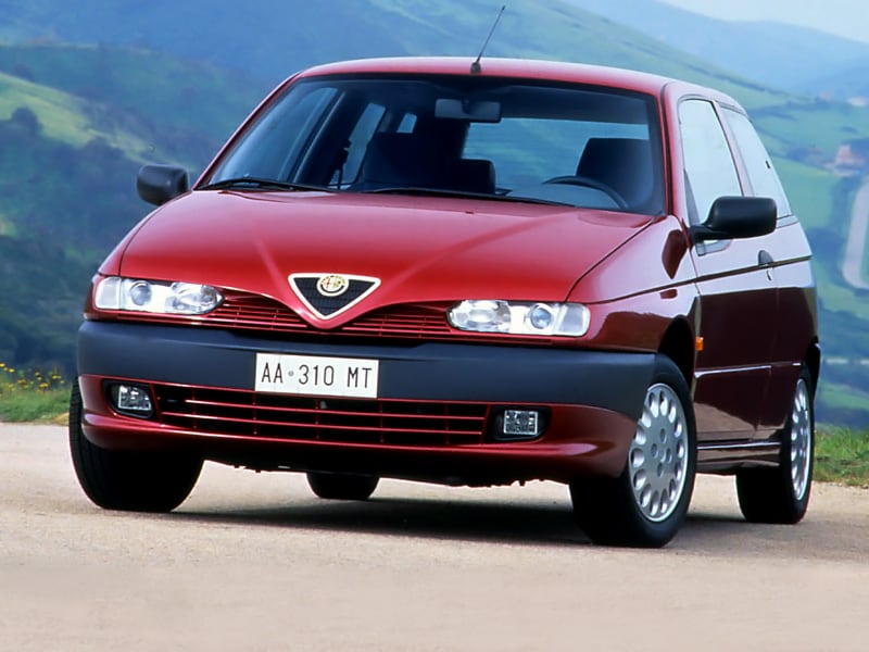 Alfa Romeo 145, guarda la gallery 13