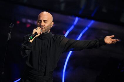 Sanremo 2024: ecco il look della prima serata del Festival dei Negramaro 6