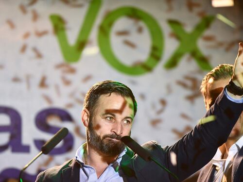I Popolari conquistano Madrid con Vox. L'aiuto decisivo dell'estrema destra