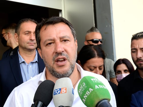 Salvini bacchetta i suoi "Parlate di meno" E attacca Letta su Mps