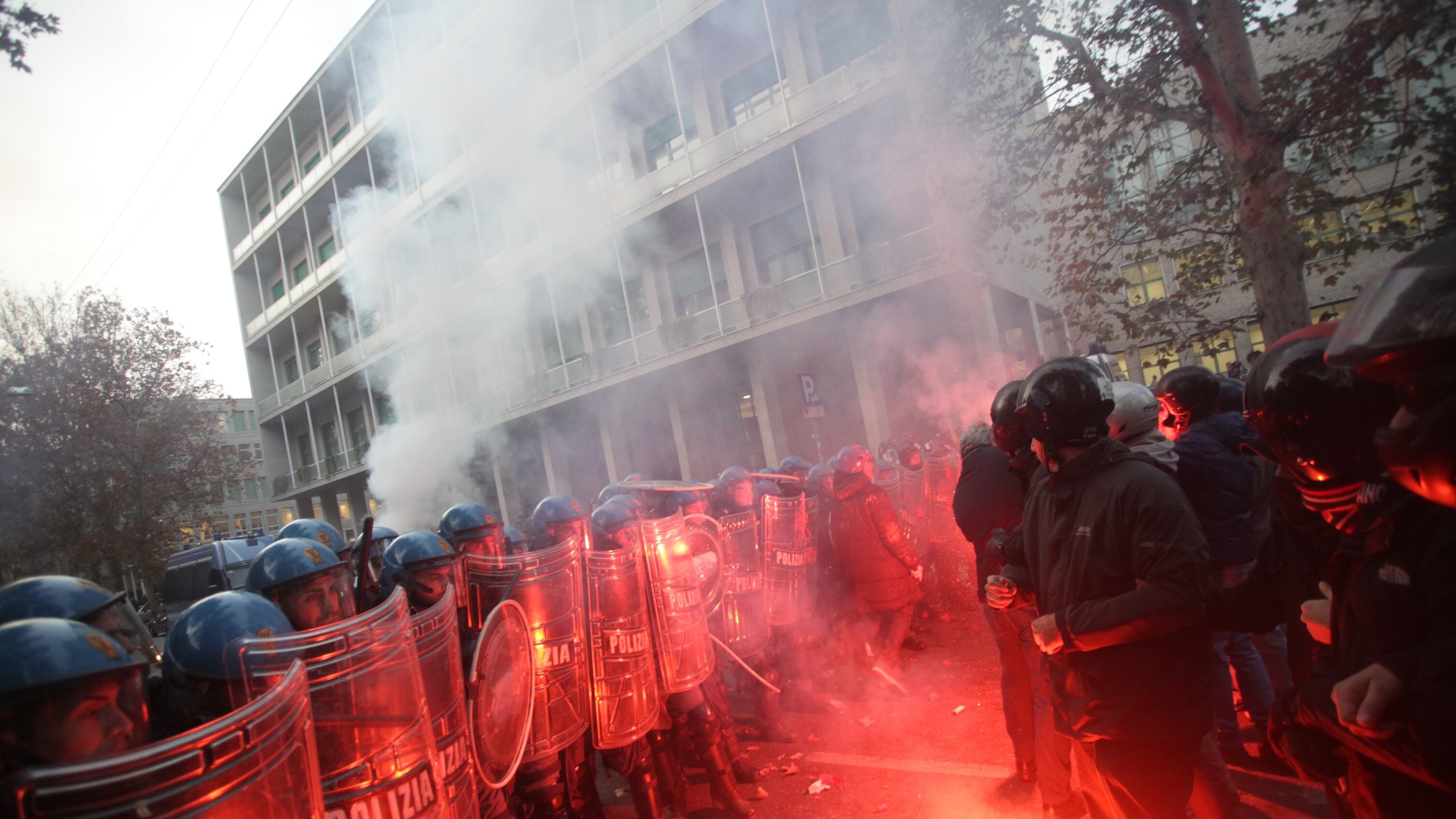 Disordini alla Bocconi. Condannati 11 antagonisti