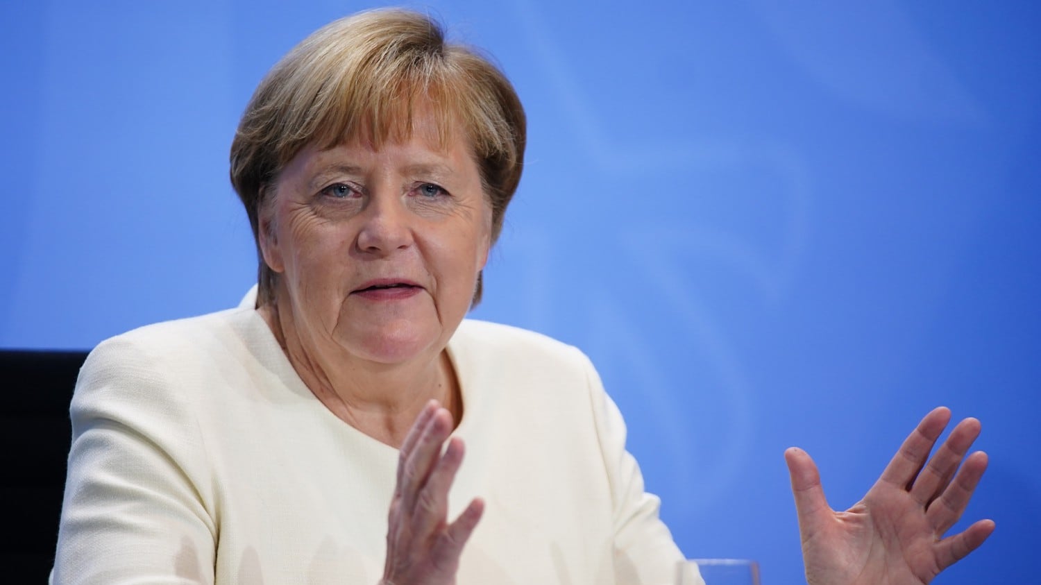 Cosa c'è dietro i tremori? Quelle voci sulla malattia della Merkel