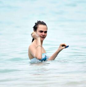 Cara Delevigne, gli occhi più belli della moda 17