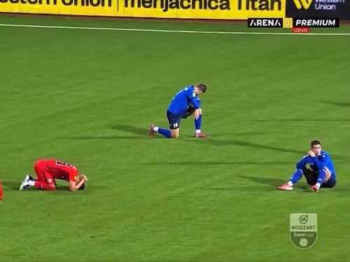 Calcio serbo sotto choc: allenatore si accascia e muore in campo. Ecco cosa è successo