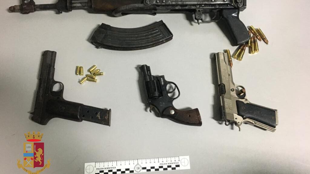 Lecce, poliziotto scopre giro criminale mentre fa footing