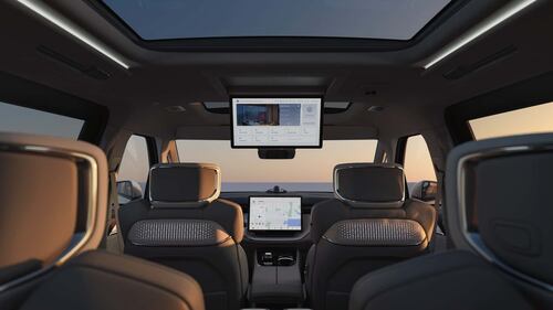 Volvo EM90, guarda tutte le foto 9
