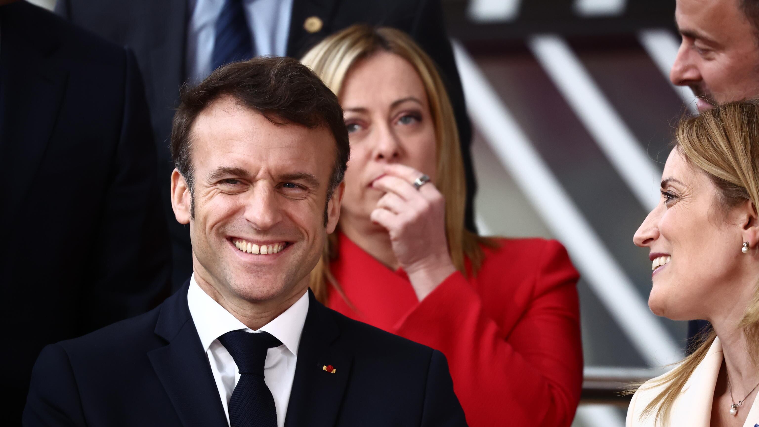 "No a un'Europa di Seria A e Serie B". Stoccata della Meloni a Macron