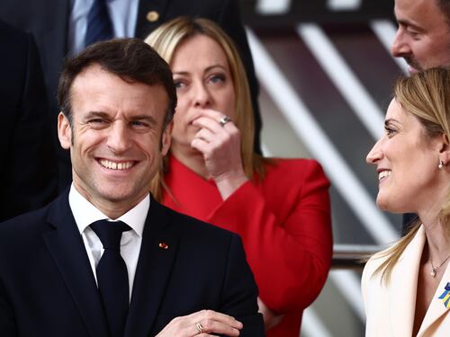 "No a un'Europa di Seria A e Serie B". Stoccata della Meloni a Macron