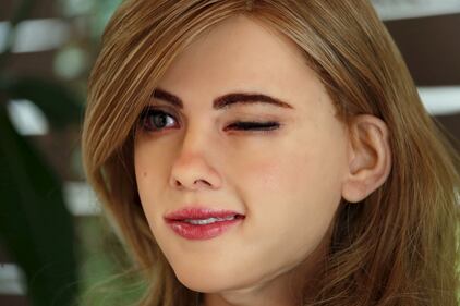 L'umanoide sembra Scarlett Johansson (e fa un po' paura) 14