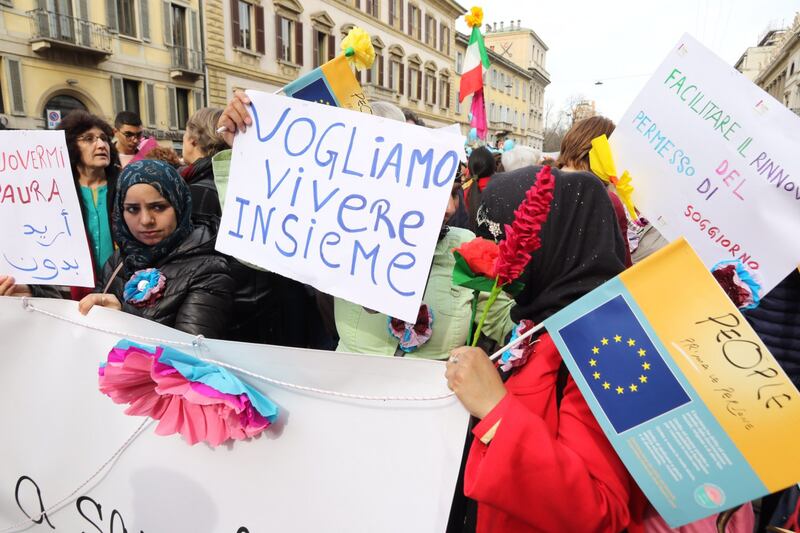 Milano, le immagini della manifestazione "People, prima le persone" 4