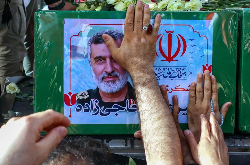 Teheran scende in piazza per i funerali dei "martiri" della guerra dei 12 giorni 10
