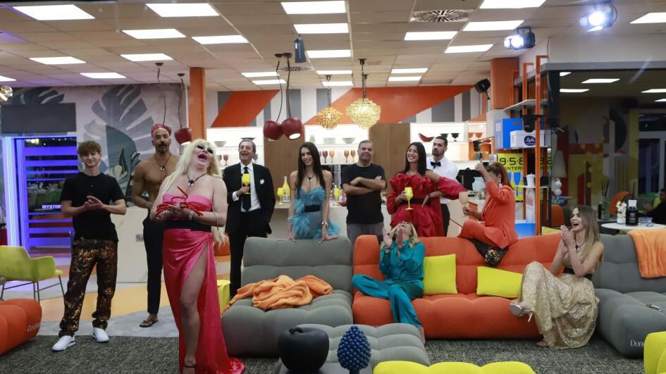 Bestemmia al Gf Vip? Quando i social sfornano fake: la verità sul video