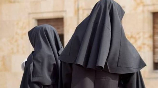 I gesuiti accusano: "Abusi di potere nelle congregazioni delle suore"