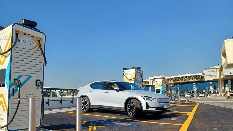 Colonnine di ricarica Ultrafast anche nell'aeroporto di Malpensa