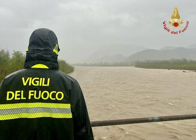 Il maltempo si accanisce sul Nord Italia: fiumi in piena, frane e smottamenti 3