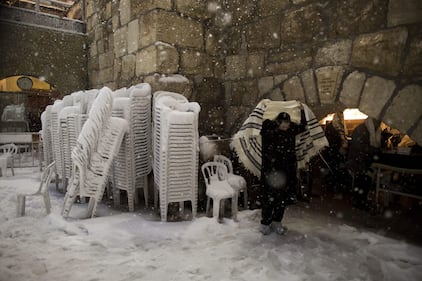 Una coltre di neve ricopre Gerusalemme 13