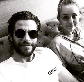 Miley Cyrus e Liam Hemsworth, foto della coppia 15