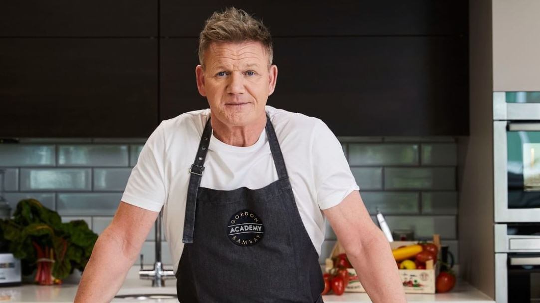 "La cucina greca meglio di quella italiana". Bufera su Gordon Ramsay