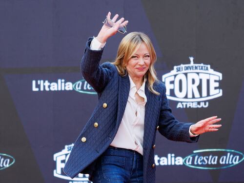 Meloni chiude Atreju tra gli applausi. Tajani: "Noi uniti", Salvini: "Non ci faranno litigare"
