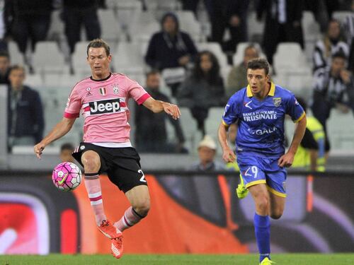 Juve, operato Lichtsteiner: un mese di stop