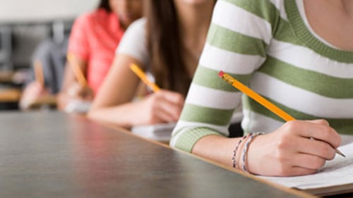 Protestano contro il test Invalsi, 25 studenti sospesi