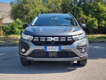 Dacia Jogger Hybrid 140: la gallery del suv 7 posti ibrido super spazioso 3