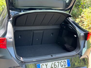 Cupra Formentor e-Hybrid: guarda la gallery del crossover ibrido da 272 CV 10
