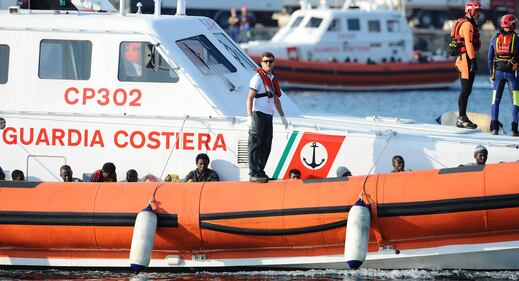 Lampedusa,sbarcano altri 166 clandestini 2