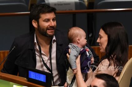 Onu, la premier neozelandese all'assemblea con la figlia 5