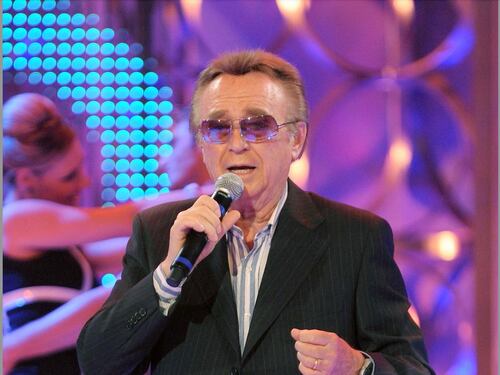 Morto Nico Fidenco, il cantante di "Legata ad un granello di sabbia"