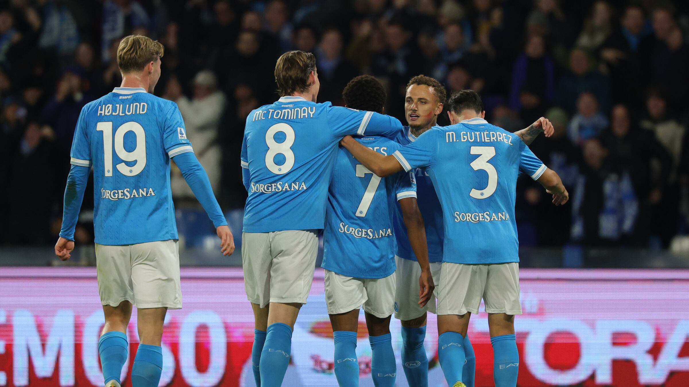 Il Napoli torna alla vittoria contro l'Atalanta e ritrova la vetta: Neres fa sorridere Conte