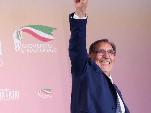 Fdi, la festa dei giovani Il "caffè" con Arianna e l'attesa per Giorgia