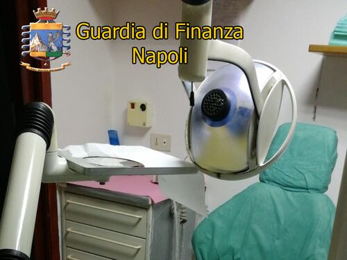 Napoli, sequestrato lo studio dentistico (abusivo) degli stranieri