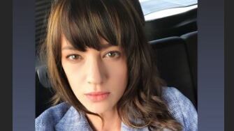 Asia Argento sfoggia un nuovo look