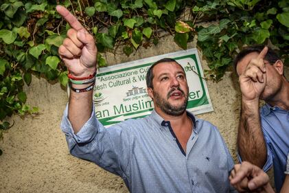 Moschea di via Cavalcanti, il presidio della Lega 10